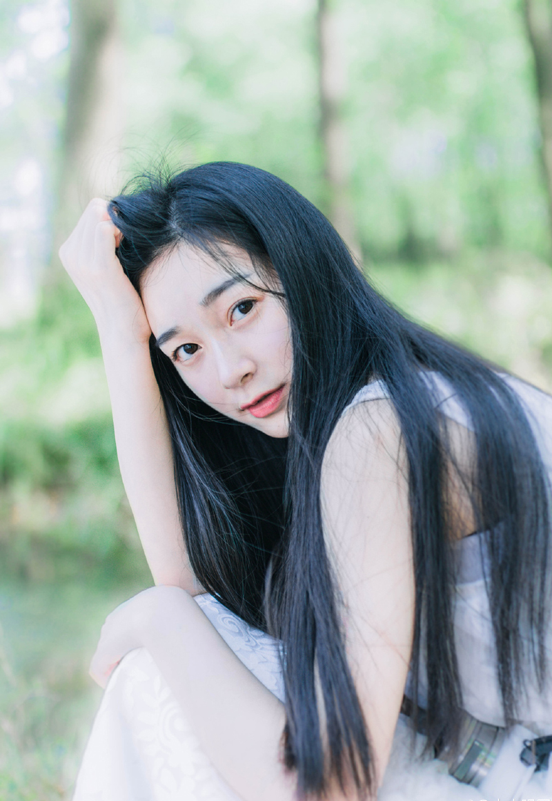 任何不能打倒你的，将会使你更加坚强。